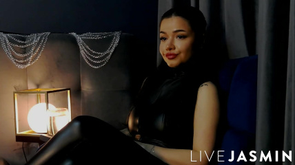NikiBryce NikiBryce